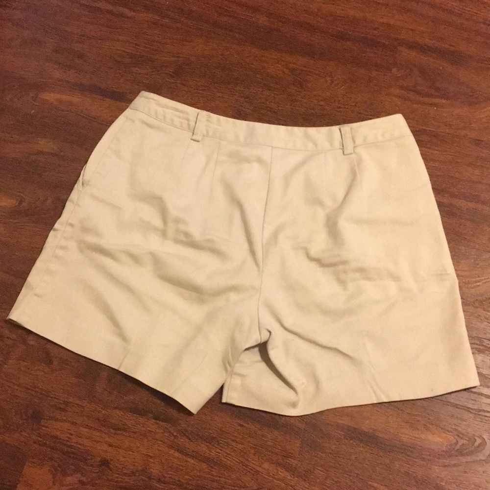 Shorts - Picture 3 of 3